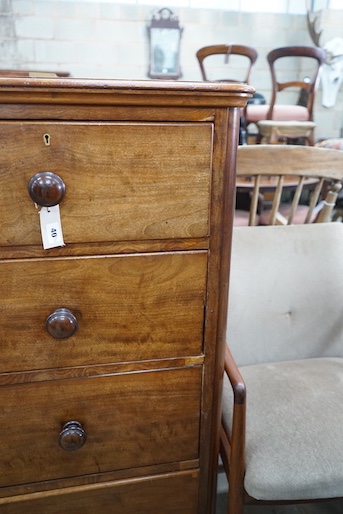 A Victorian mahogany chest of drawers, width 122cm, depth 55cm, height 120cm